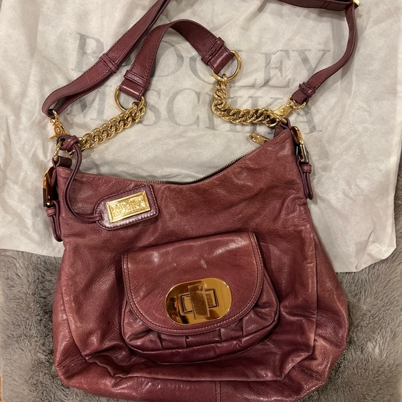 Badgley Mischka Handbags - Badgkey Mishka Large Shoulder Bag - preloved